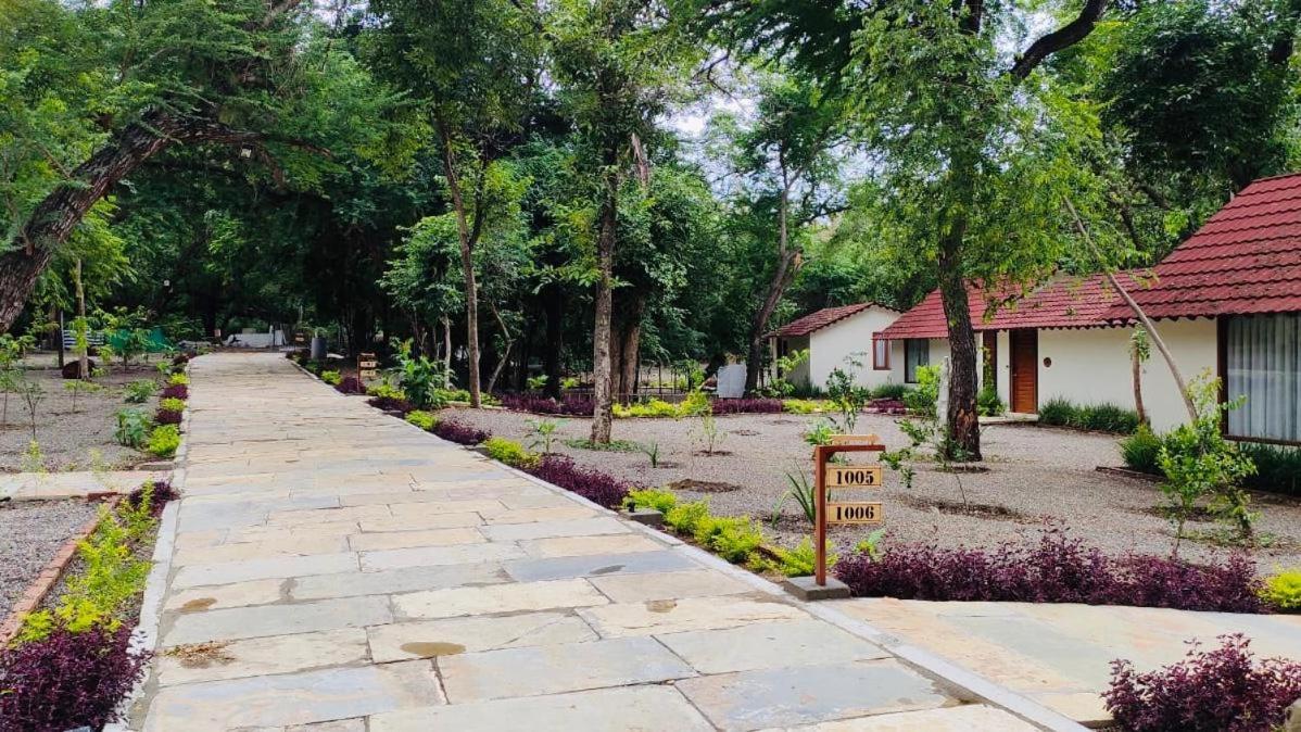 Aranya Vilas - A Nature Resort Udaipur Exteriör bild