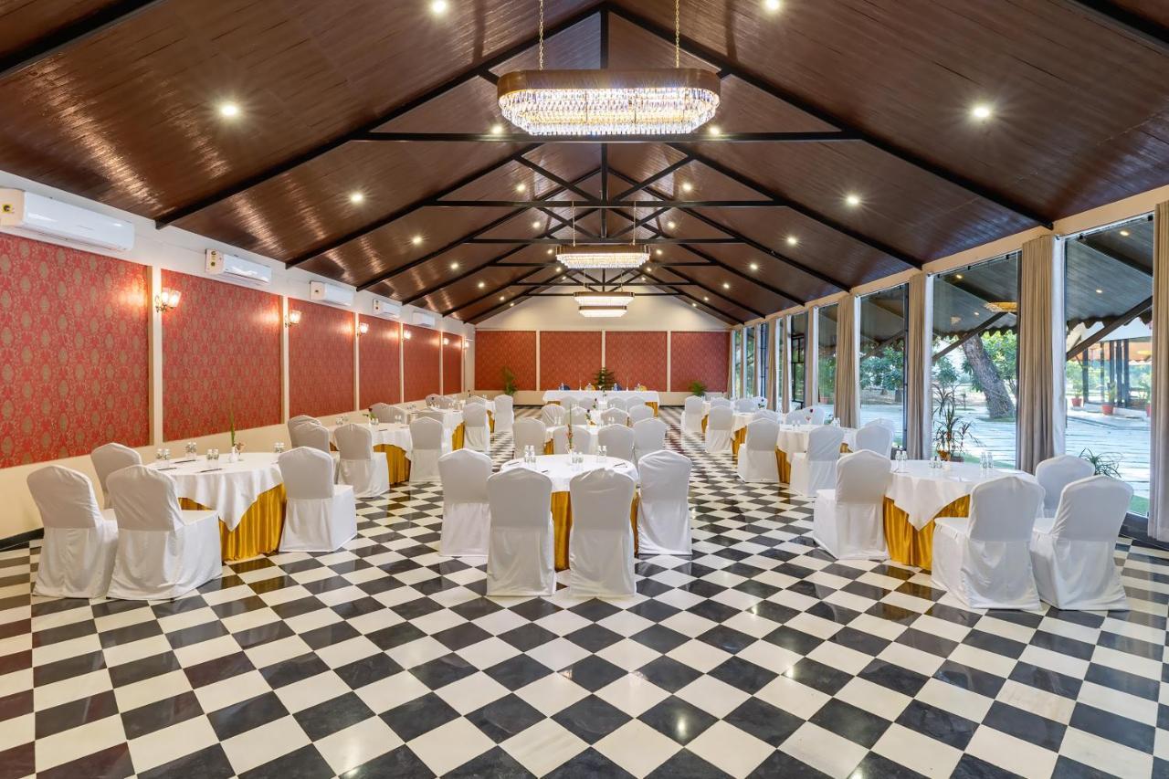 Aranya Vilas - A Nature Resort Udaipur Exteriör bild