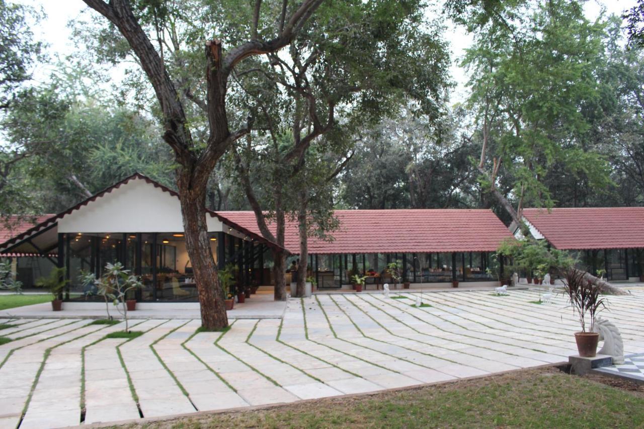 Aranya Vilas - A Nature Resort Udaipur Exteriör bild